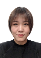 男孩在微笑
描述已自动生成
